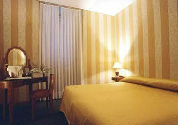 Lemon Garden Hotel Rom Eksteriør billede